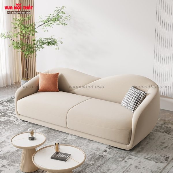 Ghế sofa sang trọng góp phần tăng tính thẩm mỹ cho không gian