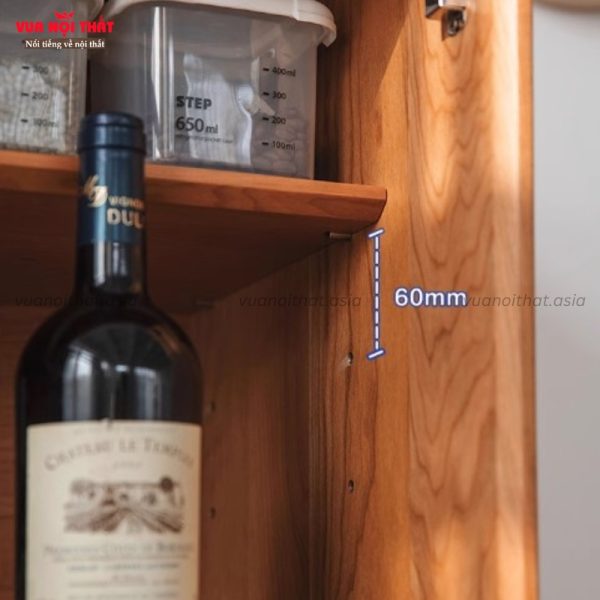 Tủ rượu được làm từ gỗ thông TR01 có kết cấu chắc chắn