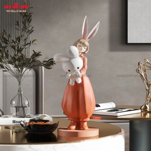 Đặc điểm của tượng decor cô gái ôm thỏ TTT130