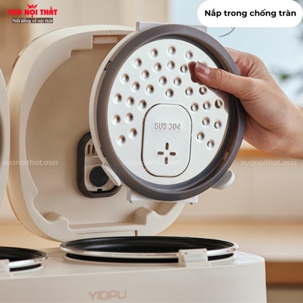 Nắp trong của nồi cơm Yidpu GD33 được thiết kế chống tràn