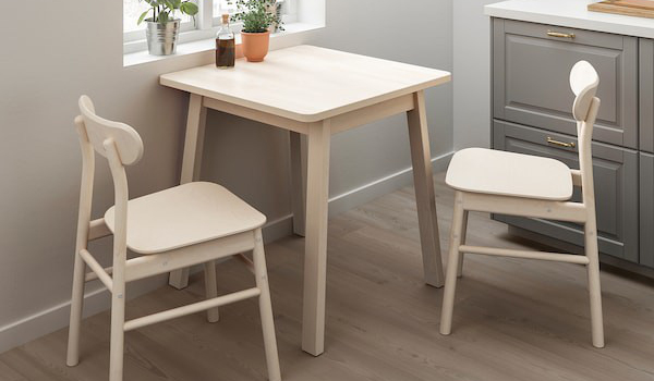 Bàn ăn nhỏ giúp tiết kiệm diện tích tối đa