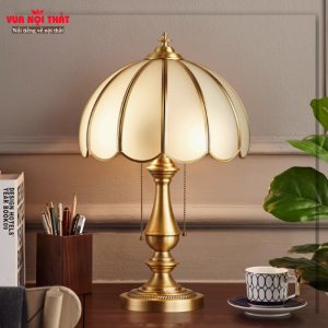 Đèn bàn đồng phong cách Châu Âu DTT60