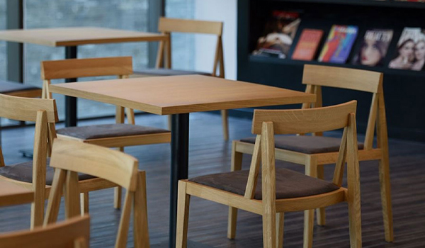 Màu sắc & vân gỗ của gỗ beech mang đến sự hài hoà & sang trọng cho tổng thể không gian sống