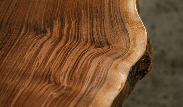 Texture đẹp trước tiên phải có sự đồng nhất về màu sắc & vân gỗ trên cùng một bề mặt