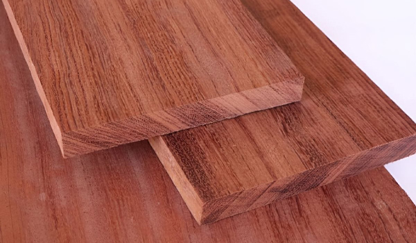 Gỗ sồi có độ cứng & độ bền cơ học khá tốt