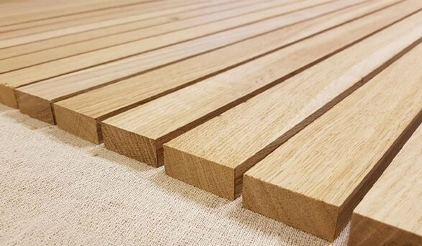 Gỗ sồi Mỹ vẫn có thể bị nứt hoặc cong vênh nếu không được xử lý đúng cách