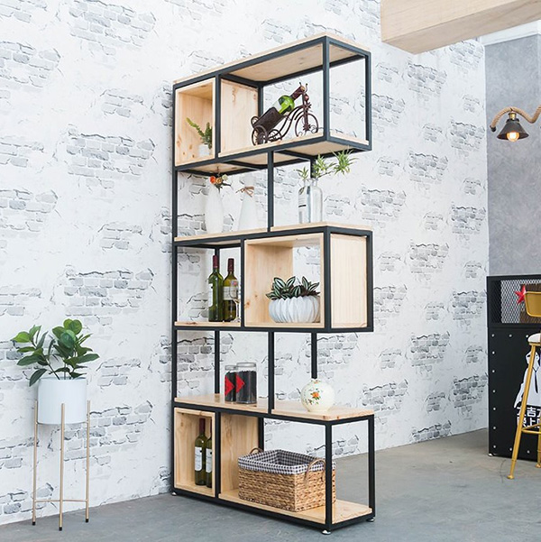 Sự kết hợp giữa sắt & gỗ mang đến vẻ đẹp vừa hiện đại, vừa sang trọng cho không gian