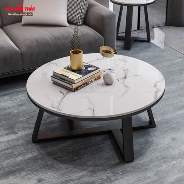 Đặc điểm của bàn ăn chân sắt mặt đá ceramic BSF101