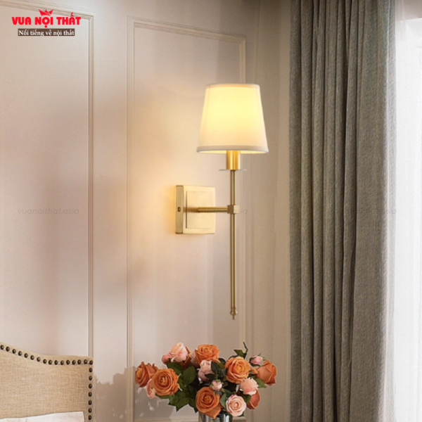 Đèn gắn tường nhập khẩu DTT72 làm từ đồng và chao vải cao cấp