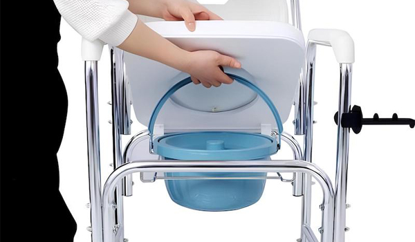 Ghế bô vệ sinh thông minh cho người già