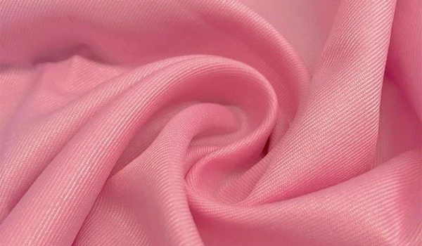 Vải polyester được ứng dụng rộng rãi trong nhiều lĩnh vực