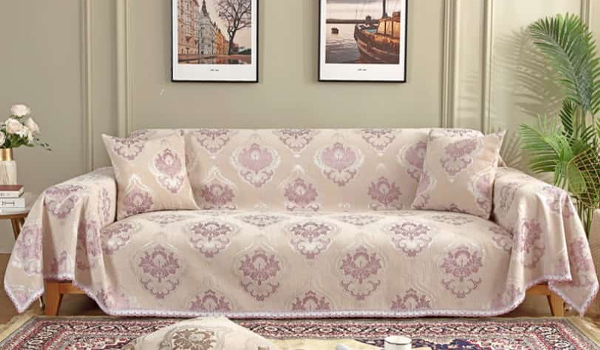 Vải polyester thường được sử dụng cho rèm cửa, vỏ gối, ghế sofa, thảm trải sàn,...