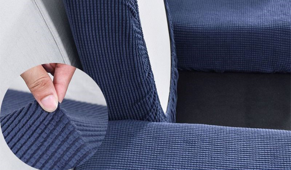 Bọc ghế sofa để bảo vệ và biến đổi không gian nhà bạn