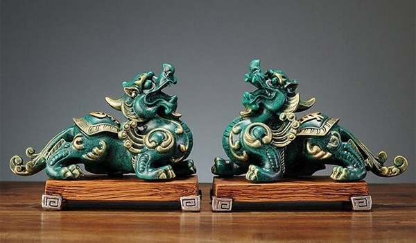 Đồ trang trí bàn làm việc giám đốc hợp phong thủy