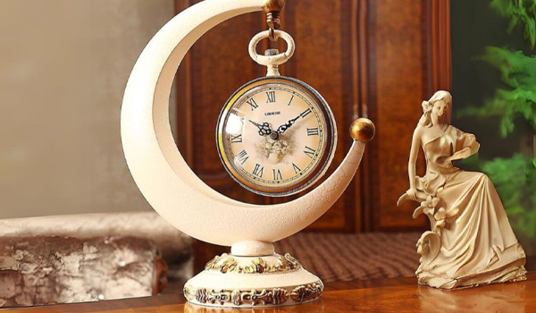 Đồng hồ không chỉ là vật trang trí, mà còn mang ý nghĩa phong thuỷ sâu sắc