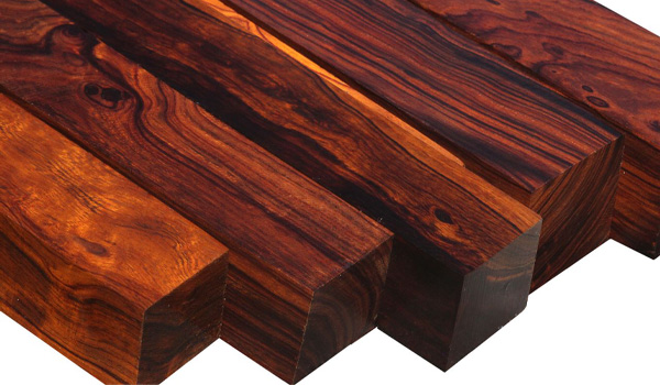 Gỗ lim có màu gỗ tối, phù hợp với không gian cổ điển, sang trọng