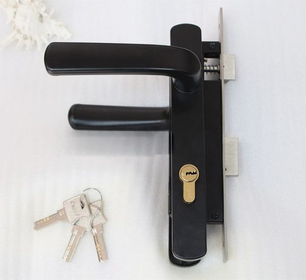 Khoá cửa tay gạt 