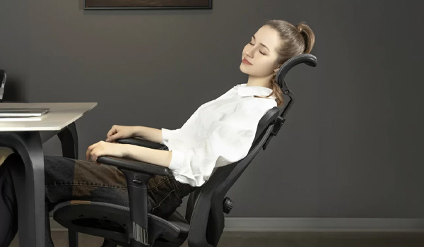 Ghế công thái học hỗ trợ sức khỏe lâu dài cho người sử dụng