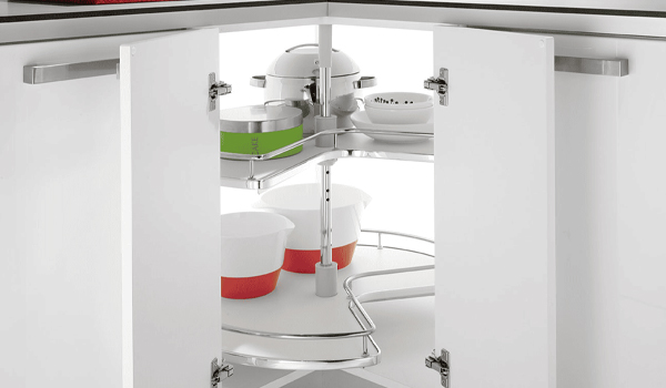 Mâm xoay góc tủ bếp là phụ kiện được thiết kế để lắp đặt trong các khoang tủ góc