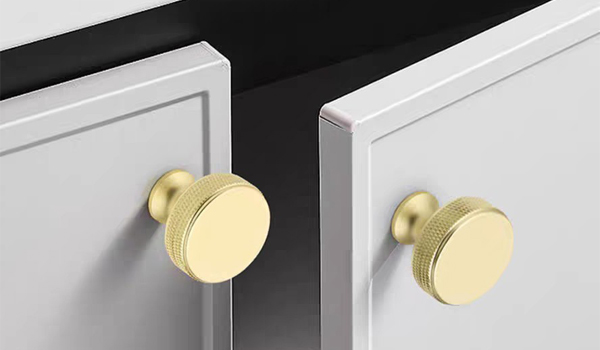 Tay nắm tủ hợp kim nhôm không bị gỉ sét hay ố vàng khi tiếp xúc với hơi nước