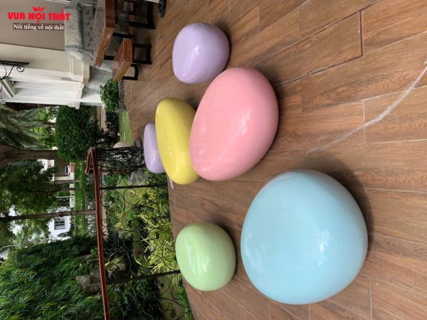 Đặc điểm của ghế ngồi composite hình cục đá độc đáo cho biệt thự Chateau Quận 7