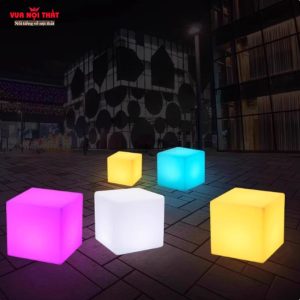 Đặc điểm của ghế phát sáng ngoài trời hình khối nhiều màu BGNT12