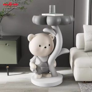 Bàn sofa góc hình gấu nhỏ ôm bông hoa TTT162 tạo điểm nhấn cho không gian