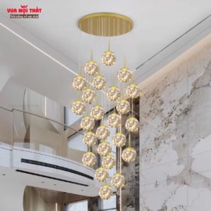 Đèn chùm trang trí cầu thang có đa dạng số lượng đầu đèn để khách hàng lựa chọn