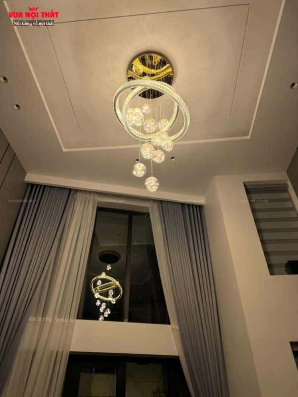 Bàn giao đèn chùm thả ánh sao hiện đại tại Trường Chinh - Tân Bình