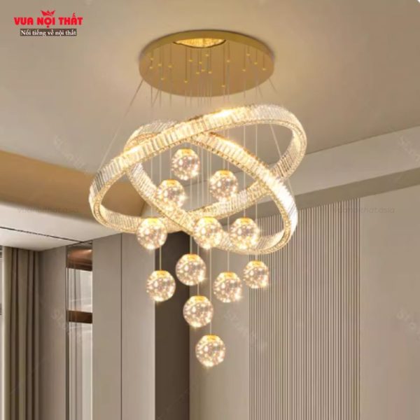 Đèn chùm thả pha lê sang trọng với hai vòng xoắn mềm mại