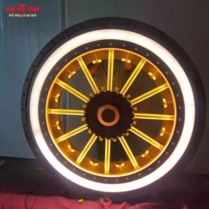 Giá đựng rượu bằng sắt hình bánh xe đẹp mắt PKTT23 tạo điểm nhấn cho không gian