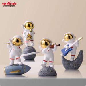 Bộ 5 tượng chủ đề phi hành gia PKTT24 có kích thước nhỏ, không chiếm diện tích