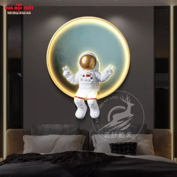 Tượng đèn LED phi hành gia TT94 tạo điểm nhấn cho không gian