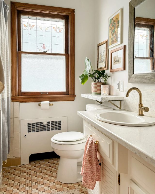 Có nên làm cửa sổ trong nhà vệ sinh không? Điều này tốt hay xấu?