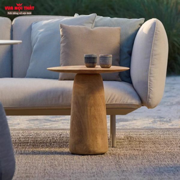 Bàn sofa gỗ Teak cao cấp BSF117 phù hợp đặt tại khu vực ngoài trời, sân vườn, ban công