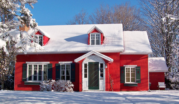 Tiết chế các tone màu nóng để tránh cảm giác chói mắt, bí bách