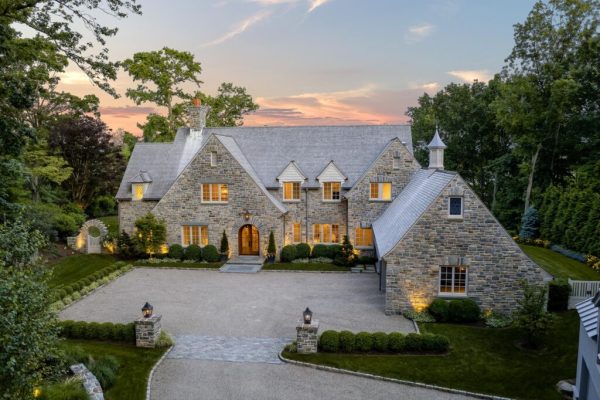 Kiến trúc Tudor là gì?