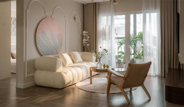 Ánh nắng gay gắt có thể làm bạc màu, hư hỏng đồ nội thất gỗ