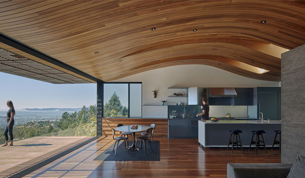 Trần gỗ: Đẳng cấp vượt thời gian hay xu hướng đã lỗi thời?