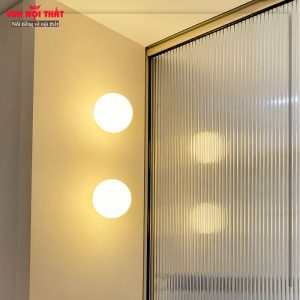 Đèn tường hình cầu bằng thủy tinh DTT107